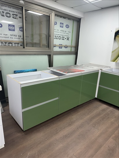 תמונה 3 ,מטבח גדול אפשר לשנות סידור למכירה בעפולה ריהוט  מטבחים