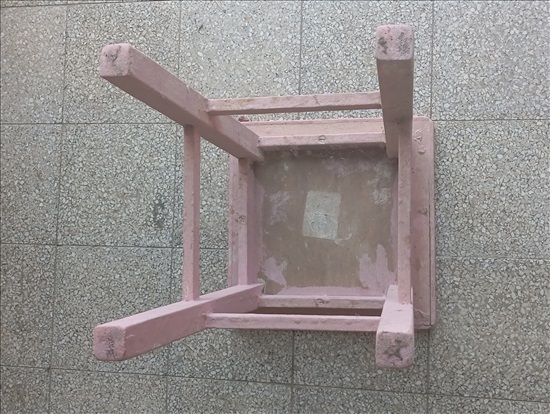 תמונה 5 ,שרפרף עץ, המוכר כשרפרף אורן למכירה בחיפה ריהוט  כיסאות