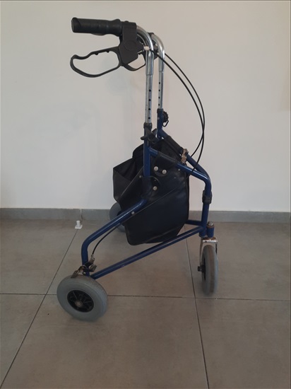תמונה 2 ,הליכון שלוש גלגלים מיתקפל למכירה בבת ים ציוד סיעודי/רפואי  הליכון