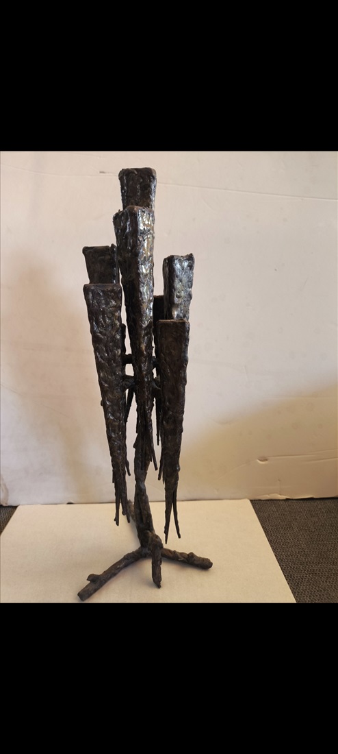 תמונה 1 ,חנוכיית ברזל,דויד פלומבו למכירה בפתח תקווה אספנות  ענתיקות
