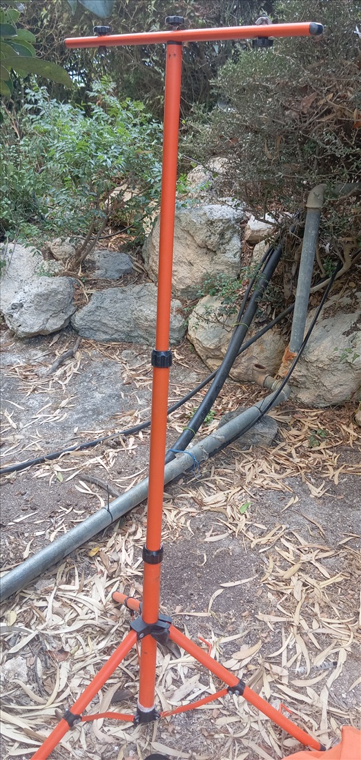 תמונה 9 ,חצובה לפרוגקטורים, חצובת תאורה למכירה בחיפה לגינה  תאורת גן