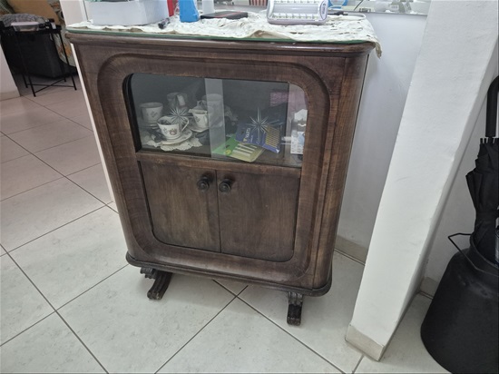 תמונה 3 ,סט מזנון ופינת אוכל למכירה בקריית ביאליק ריהוט  ענתיקות