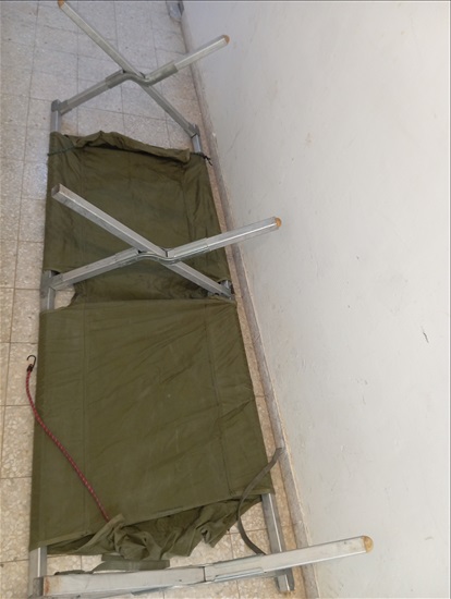תמונה 2 ,מיטת שדה מתקפלת סגנון צבאי למכירה בחיפה ריהוט  מיטות
