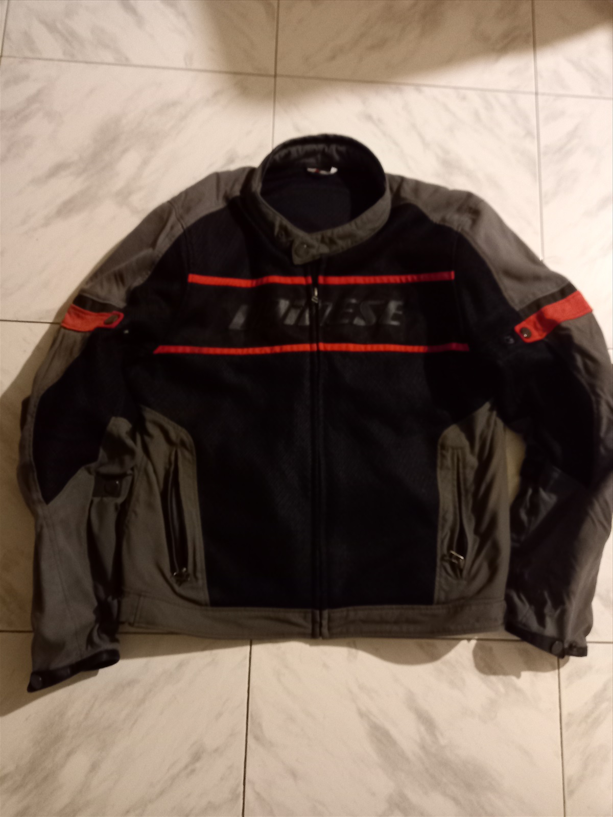 תמונה 1 ,מעיל קיץ יפה DAINESE אביזרים דו גלגלי אביזרי לבוש ומיגון