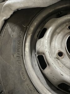 אביזרים פרטיות צמיגים וג`אנטים צמיג וג׳נט לסובארו לאונה 