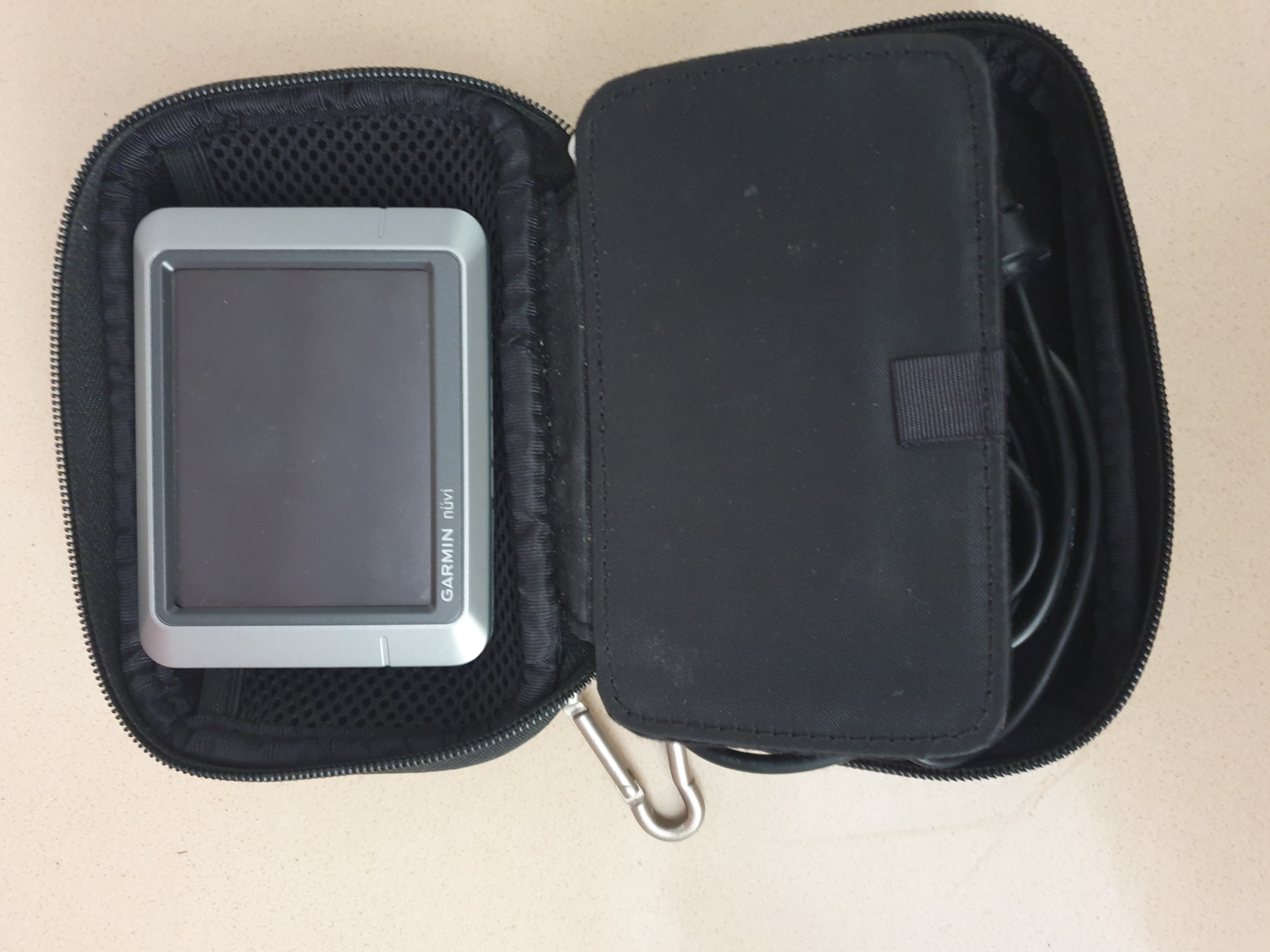 תמונה 3 ,מכשיר ניווט Garmin GPS אביזרים פרטיות שונות