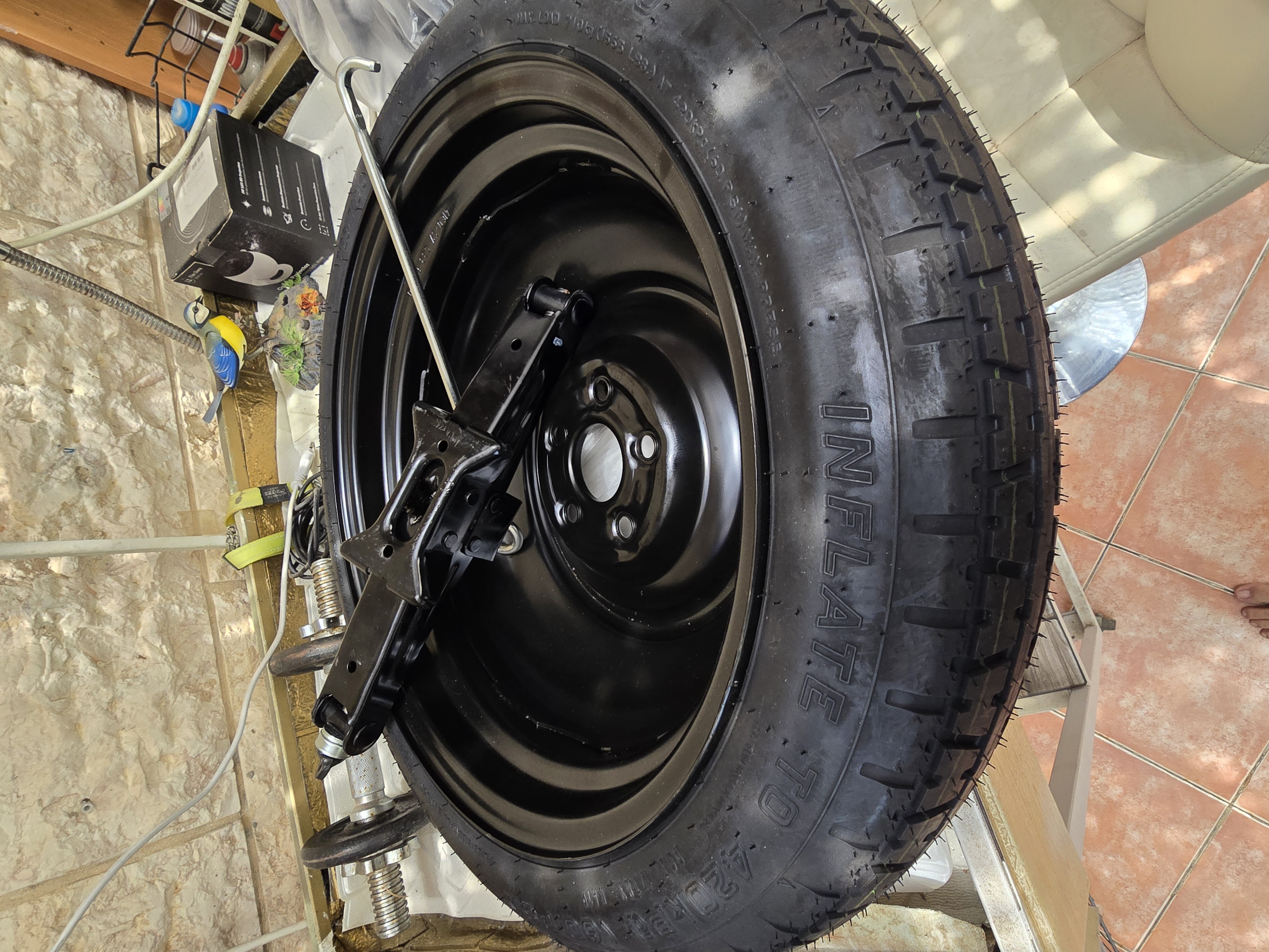 תמונה 3 ,גלגל חדש לרכב יאריס טויוטה  אביזרים 4x4 צמיגים וג`אנטים