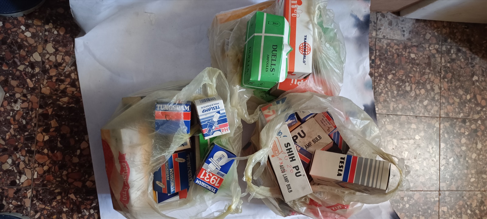 תמונה 1 ,מאות מנורות לדוגלגלי ורכב חדש אביזרים דו גלגלי שונות