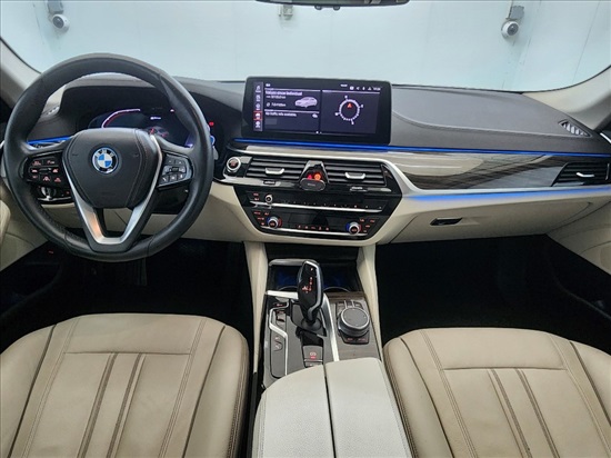 תמונה 5 ,Bmw 530E Luxury line יד 2 2022 62000 ק"מ