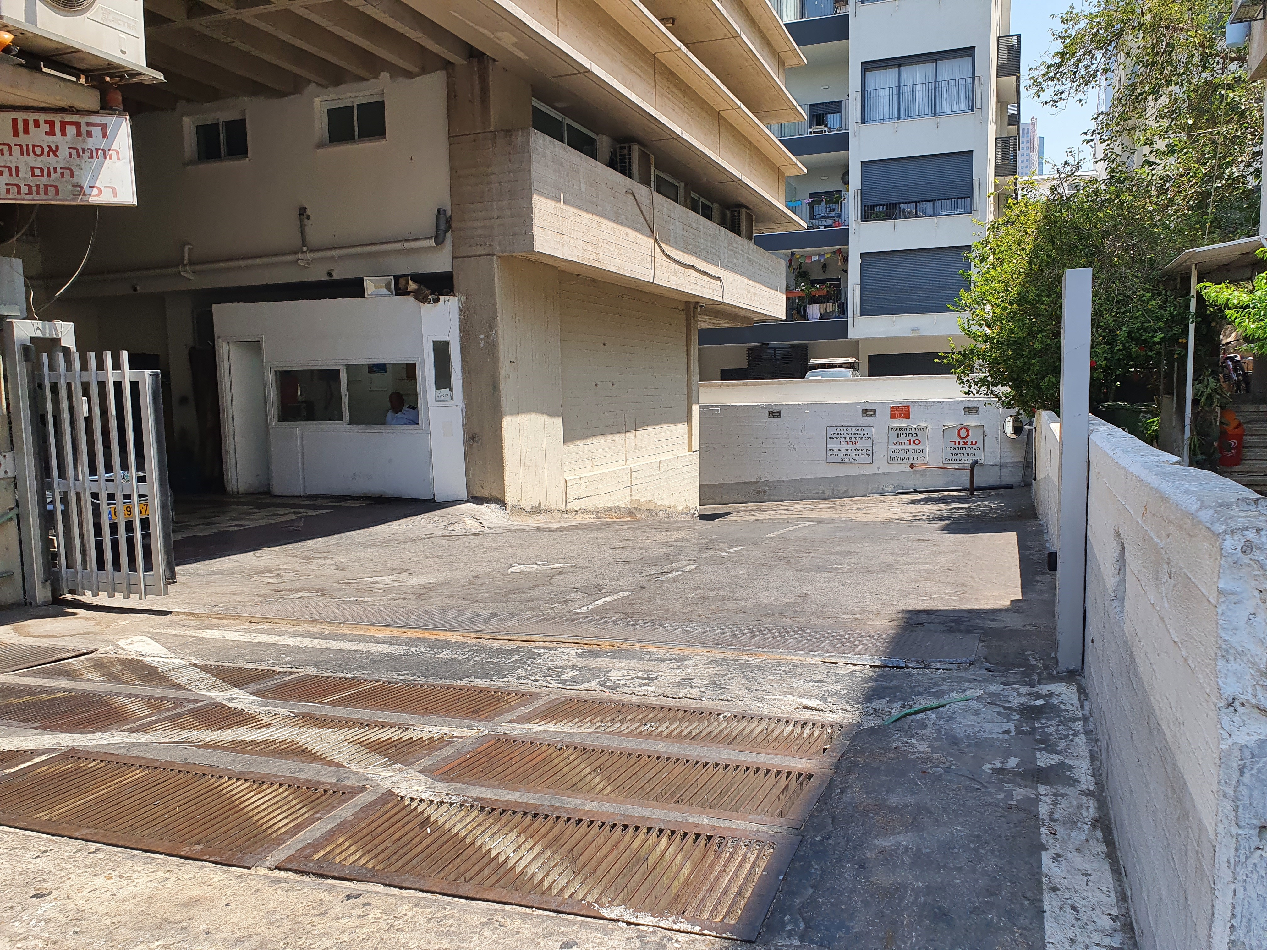 תמונה 5 ,מחסנים להשכרה בתל אביב יפו אבן גבירול  גני שרונה