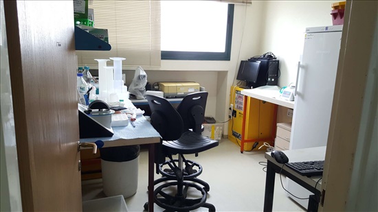 חדר מעבדה 2