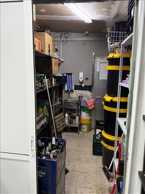 חנויות למכירה, חפץ חיים, פתח תקווה  