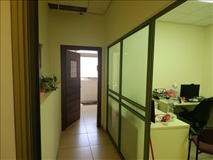 משרדים השכרה בראש העין הרב שלום שבזי 26 