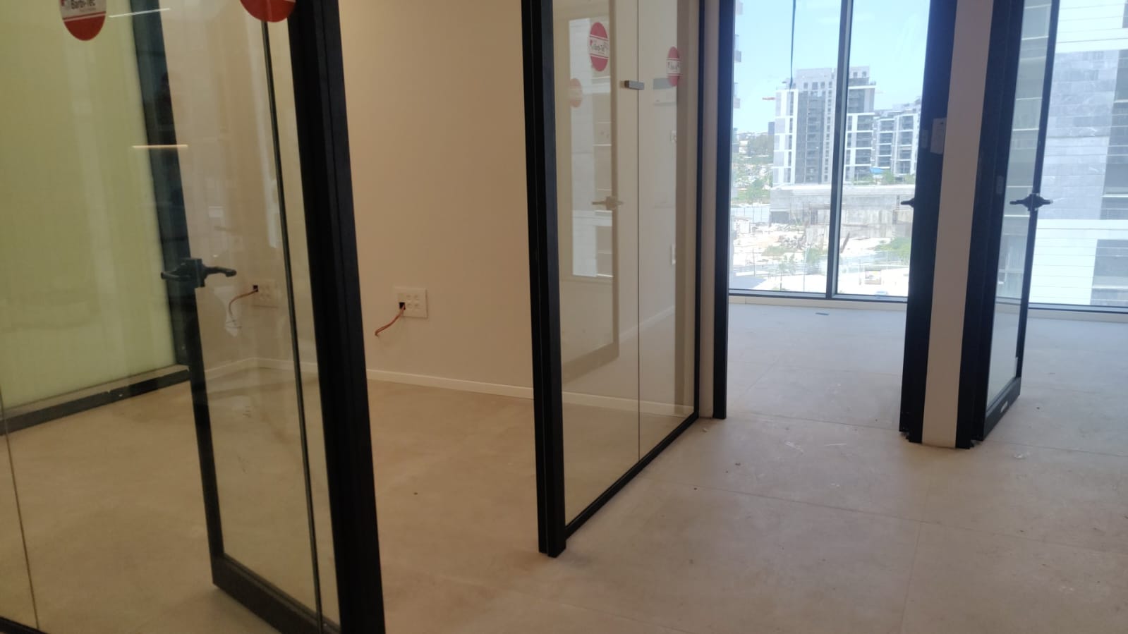 תמונה 3, משרדים להשכרה, ליד מכללת קרית אונו באור יהודה