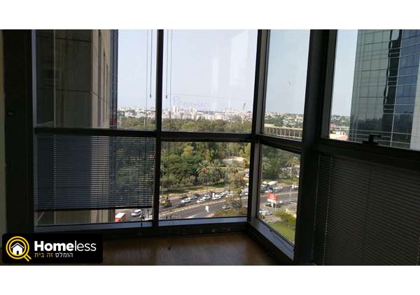 תמונה 2 ,משרדים להשכרה להשכרה משרד מואר 116 מר מגדל בסר בניין יוקרתי קומה גבוהה עם נוף מהמם  רמת גן
