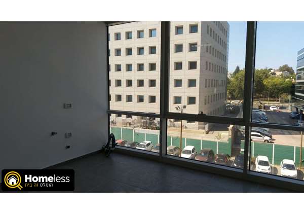 תמונה 2 ,משרדים להשכרה להשכרה ברחוב הברזל משרד 113 מר מואר חדש בניין יוקרת  תל אביב יפו