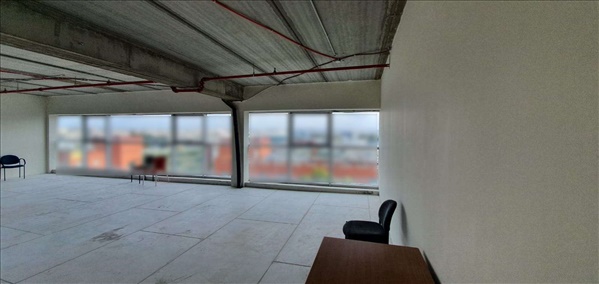 תמונה 3 ,משרדים להשכרה חלל משרדי עם נוף ומרפסת כ 140 מ"ר אזור המלאכה כפר סבא