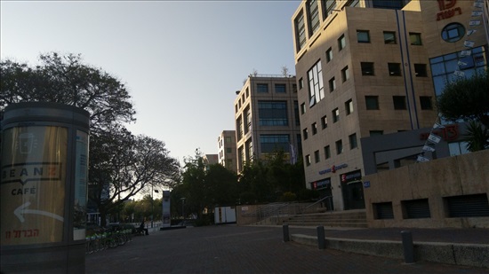 תמונה 4 ,חנויות למכירה, למכירה 450 חנות אולם תצוגה קליניקה ברחוב ראול ולנברג רמת החייל תל אביב יפו