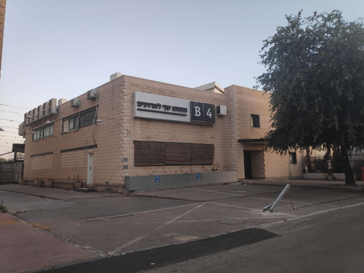 500 מר להשכרה בהוד השרון הבנאי