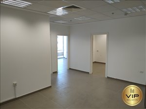 קליניקות להשכרה, קליניקה 114 מר להשכרה ברחוב הברזל...