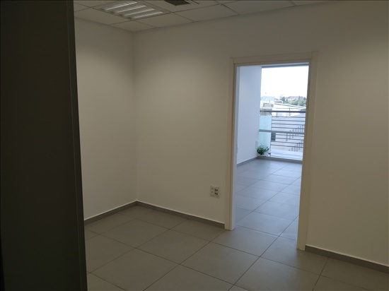 תמונה 3, משרדים למכירה, הברזל משרד 53 מר עם מרפסת שמש  רמת החייל תל אביב יפו