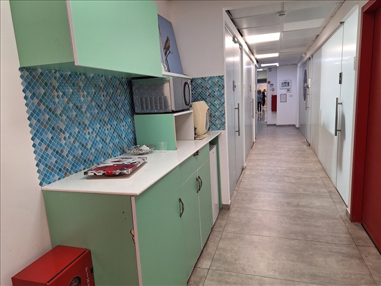 תמונה 3 ,משרדים למכירה, הברזל משרד 20 מר ברוטו  במתחם משותף עם 2 חניות  רמת החייל תל אביב יפו