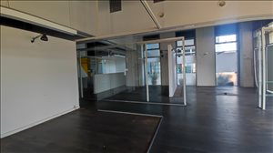 משרדים השכרה בתל אביב יפו הברזל 1355 מר קומת קרקע תקרה גבוהה 