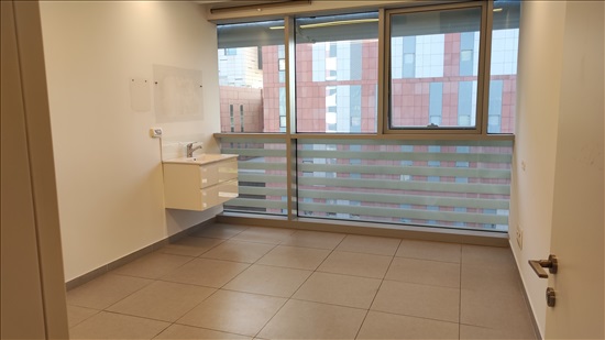תמונה 6 ,קליניקות להשכרה, הברזל קליניקה קומת קרקע 235 מר ברחוב הברזל רמת החייל תל אביב יפו