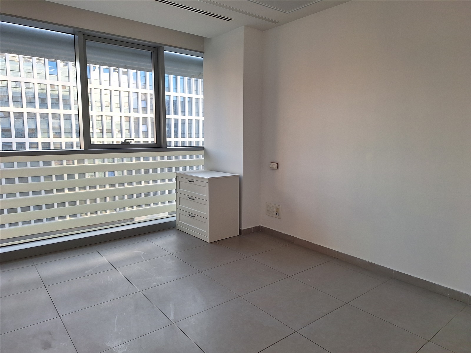 תמונה 2, קליניקות להשכרה, הברזל קליניקה מפוארת רחוב הברזל ליד אסותא רמת החייל ת...