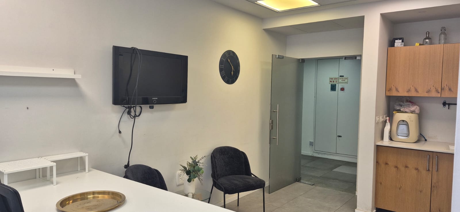 תמונה 2, משרדים להשכרה, הנגר אזור תעשיה נווה נאמן הוד השרון