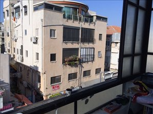 דירת גג לשותפים 4 חדרים בתל אביב יפו שיינקין 