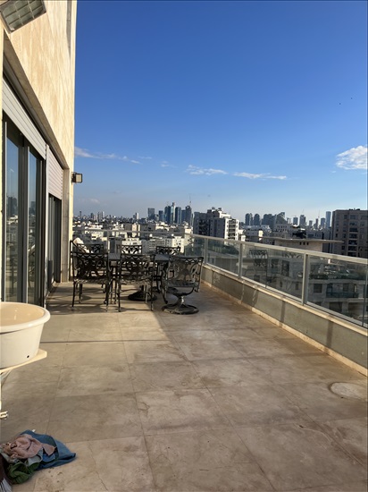 תמונה 3 ,דירת גג 5 חדרים להשכרה בתל אביב יפו יחזקאל שטרייכמן הגוש הגדול