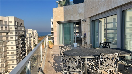תמונה 4 ,דירת גג 5 חדרים להשכרה בתל אביב יפו יחזקאל שטרייכמן הגוש הגדול