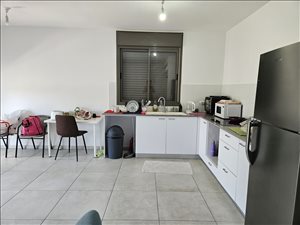 דירה לשותפים 4 חדרים בהרצליה  יוסי שריד 