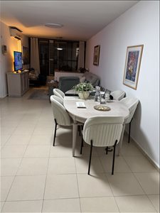 דירה לשותפים 4 חדרים באמת נשרון אושיסקין 