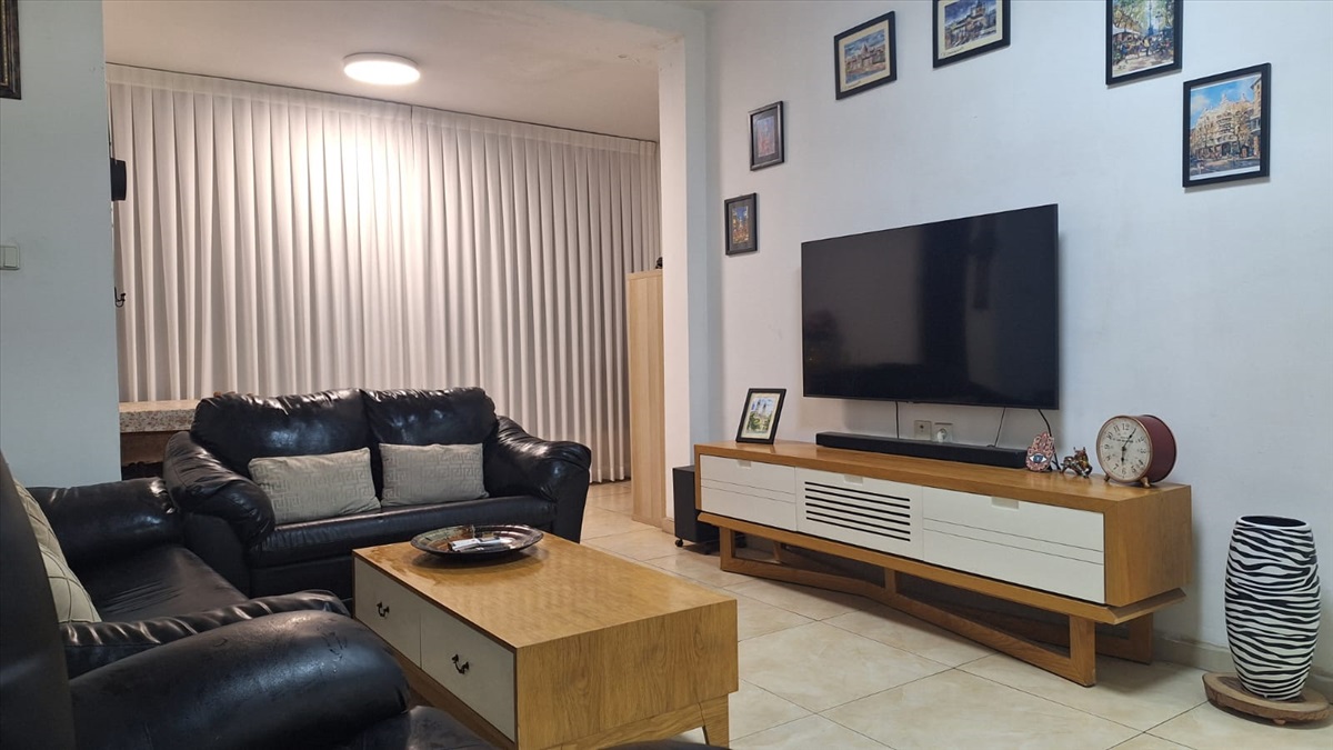 תמונה 1, דירה 3 חדרים להשכרה בחולון, שדרות קוגל, מרכז