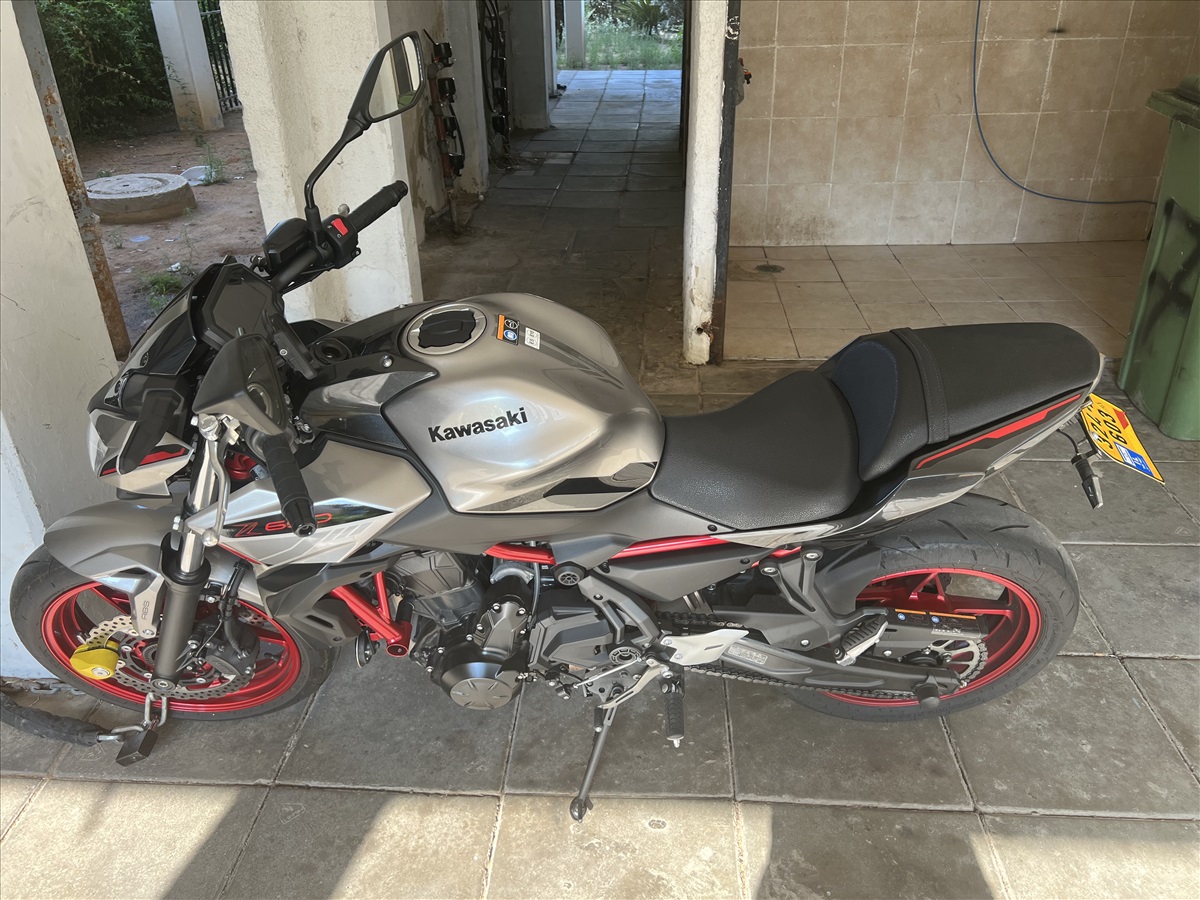 תמונה 1, קוואסאקי Z650 ABS יד 1   2023 | 9800 קמ