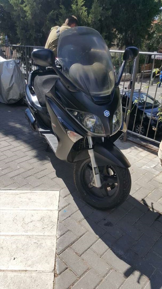 פיאג`ו X-EVO 250 2013 יד 3