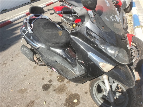 פיאג`ו X-EVO 250 2012 יד 4