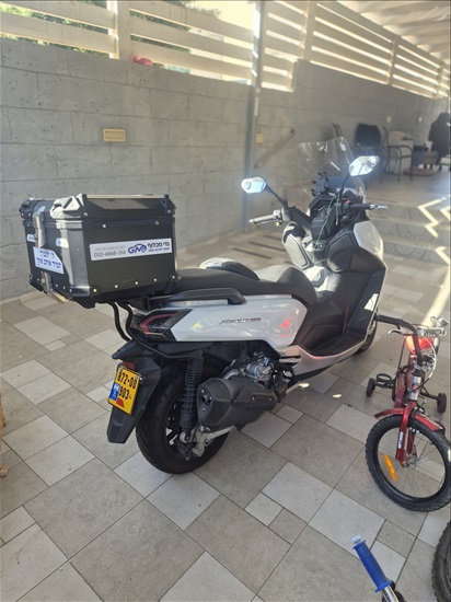 תמונה 2 ,סאן יאנג מקסים 400i יד 1   2024 21000 ק"מ