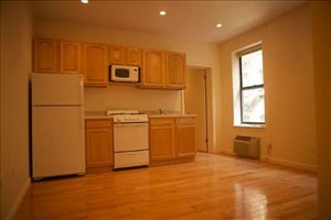 דירה להשכרה 2 חדרים ב Washington Heights 