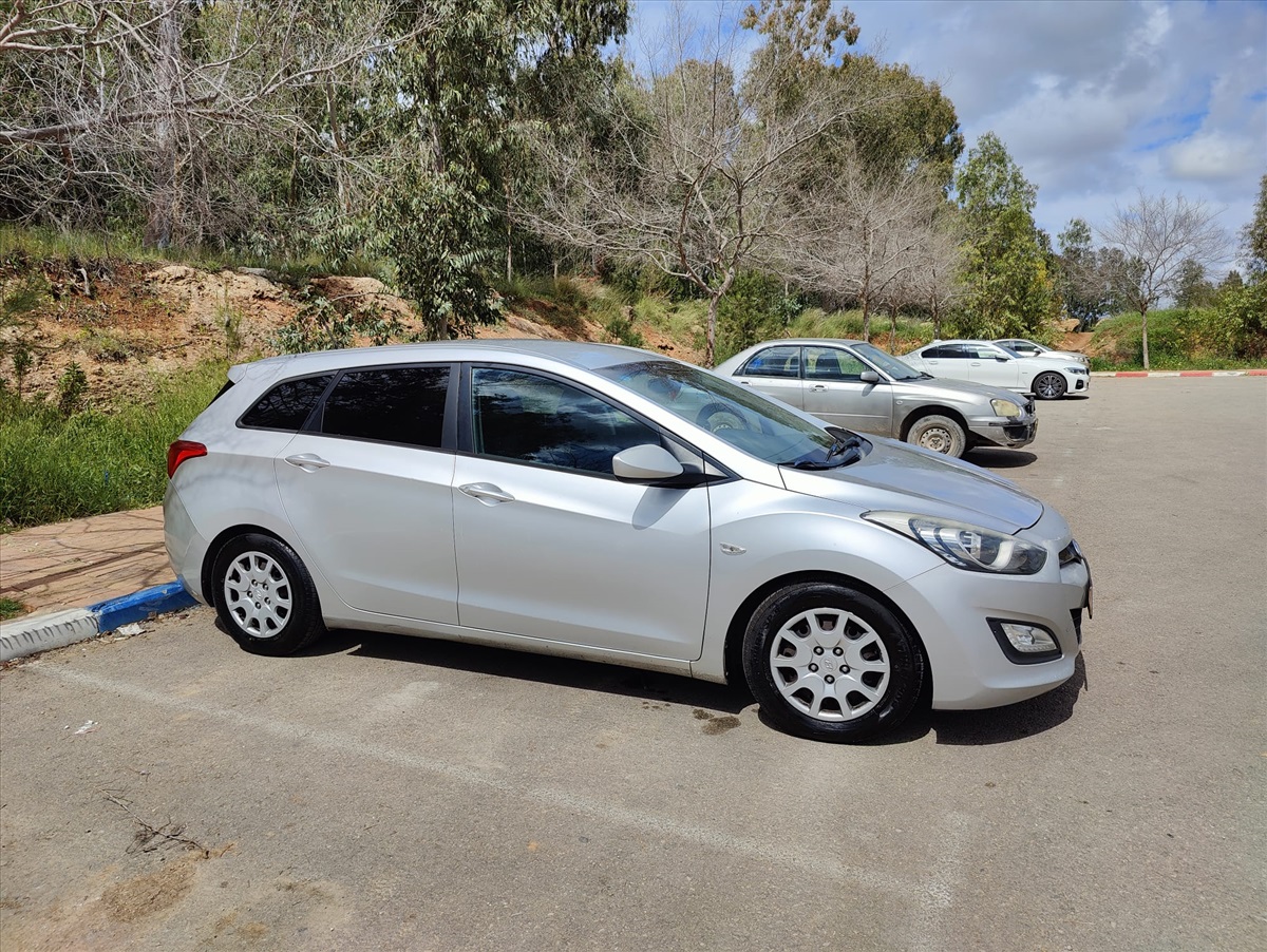 תמונה 1, יונדאי i30 CW יד 2 2013 | 210000 קמ