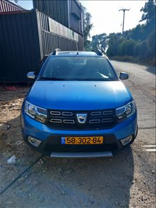 דאצ'יה
 סנדרו Stepway
 2017 יד2 