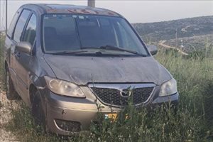 מאזדה MPV 2007 יד 1 <br>      