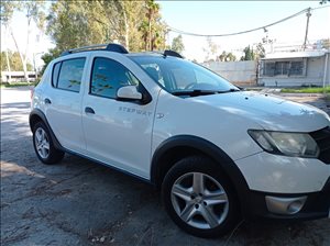 דאצ'יה
 סנדרו Stepway
 2016 יד2 