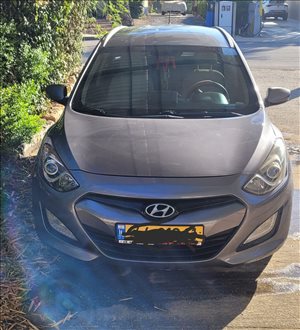 יונדאי i30 CW 2013 יד 2 <br>      