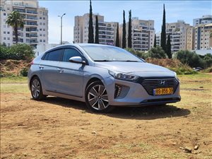 יונדאי איוניק 2017 יד  1 