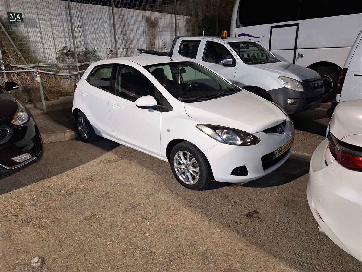 תמונה 1, מאזדה 2 יד 4 2010 | 220000 קמ
