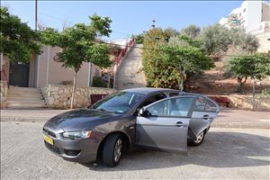 מיצובישי לנסר 2011 יד2 