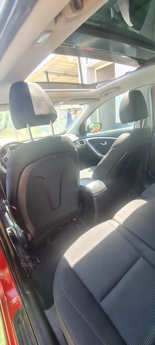 תמונה 8 ,יונדאי i30 CW יד 1 2013 281000 ק"מ